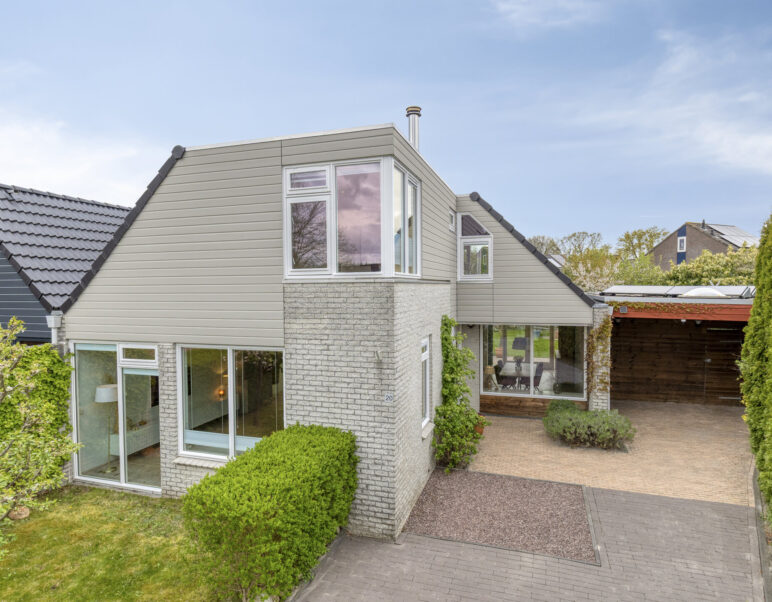 Pinksterbloem 20, Roden